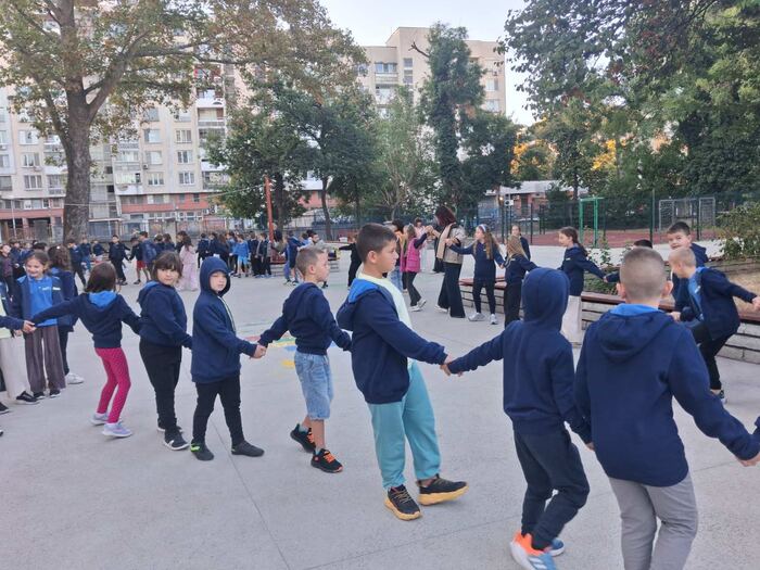 Ден на спорта — голямото хоро